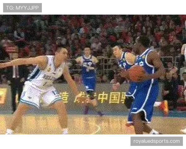 详解阻挡和带球撞人区别的规则与判定标准 详解阻挡和带球撞人区别的规则与判定标准
